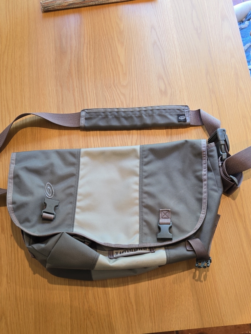 Timbuk2 Classic Messenger Bag! Good Used Condition!